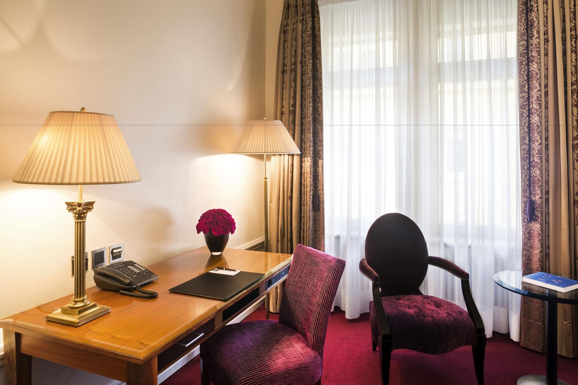 Hotel Bellevue Palace Berna Exterior foto